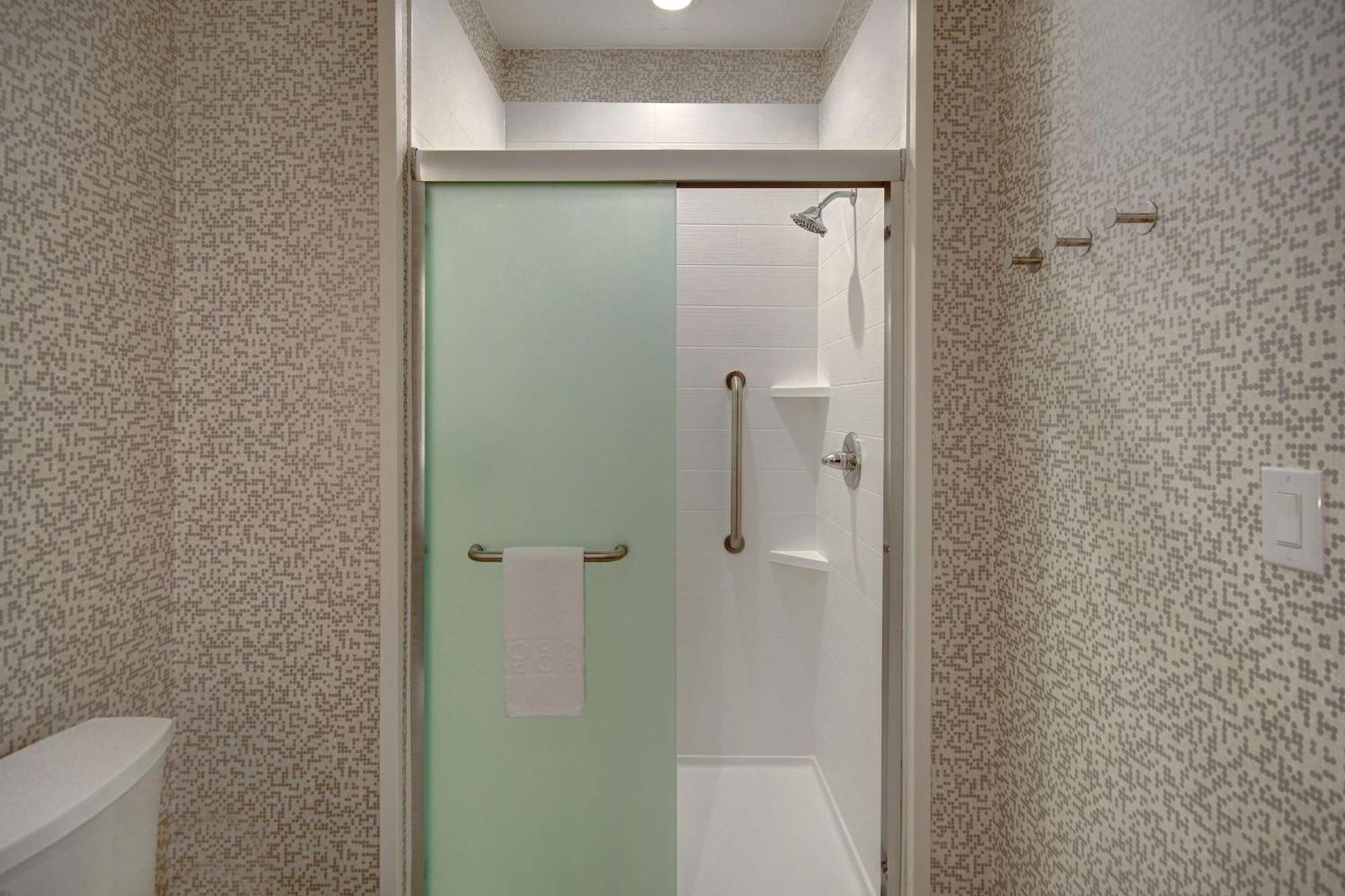 Home2 Suites By Hilton Burleson Exterior photo